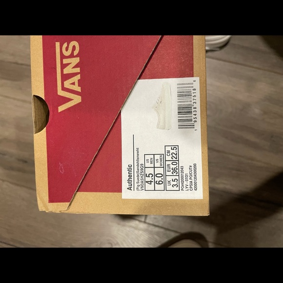 Brand new vans us 6.5 for sale - Picture 3 of 3